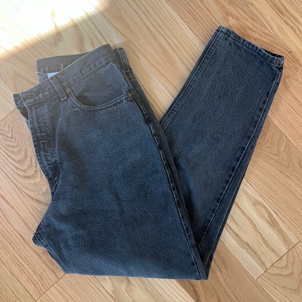Vintage GAP high waisted relaxed straight leg jeans in washed black
